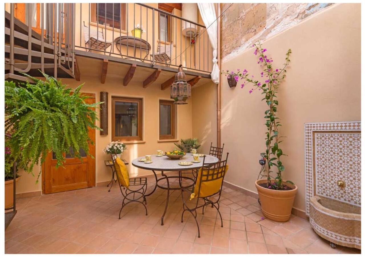 Aparthotel Boutique Hostal "Born53" Im Stadtkern Von Llucmajor, Mallorca à Llucmajor  Extérieur photo