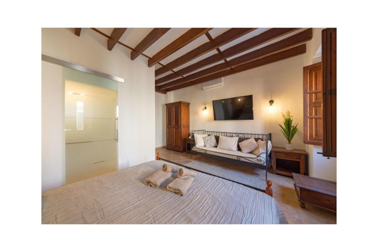 Aparthotel Boutique Hostal "Born53" Im Stadtkern Von Llucmajor, Mallorca à Llucmajor  Extérieur photo